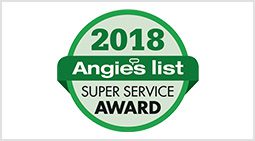 A green badge that says 2 0 1 8 angie 's list super service award.